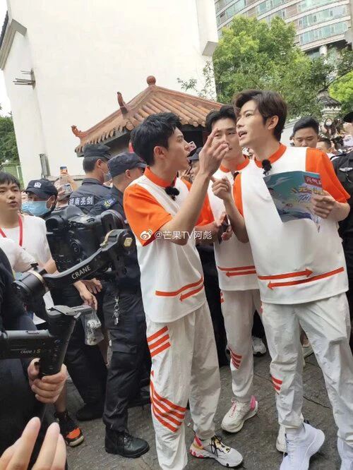 Anh Trai Tràn Đầy Sức Sống | Anh Trai Tràn Đầy Sức Sống (2019) Anh Trai Tràn Đầy Sức Sống | Anh Trai Tràn Đầy Sức Sống (2019)